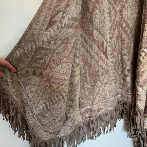 Lucky Brand Brown and Cream Geometric Cardigan - Picture 9 of 11